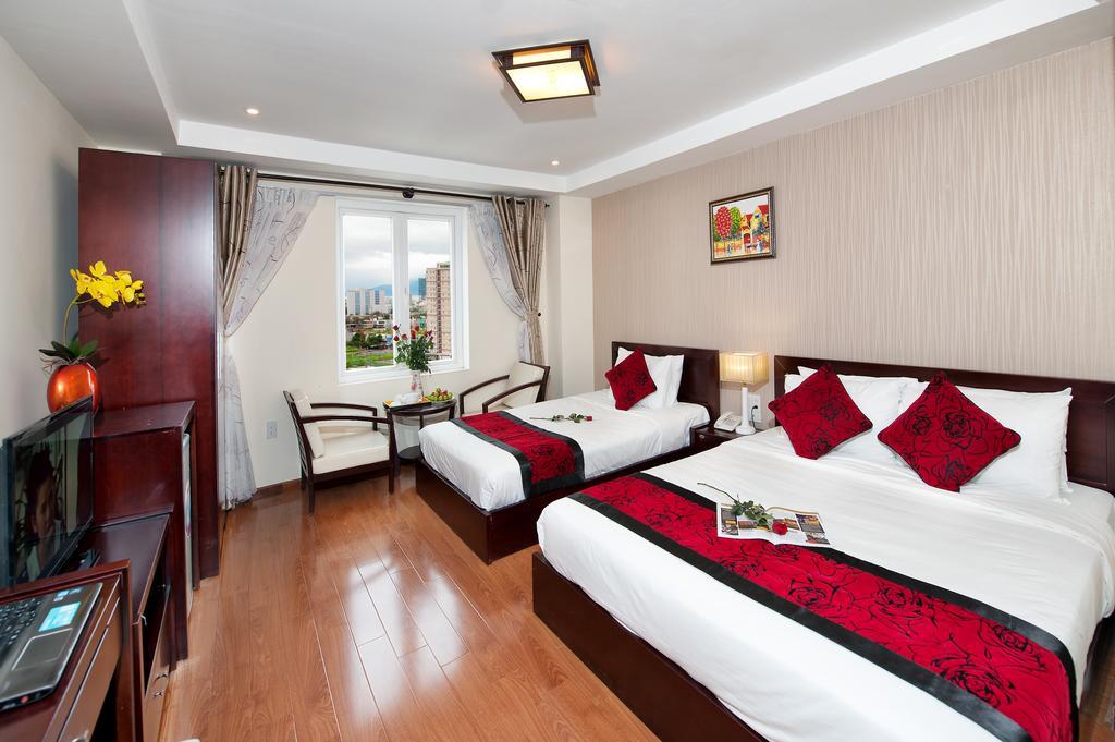 Truong Son Tung 1 - Beautiful Beach Hotel Da Nang Room photo